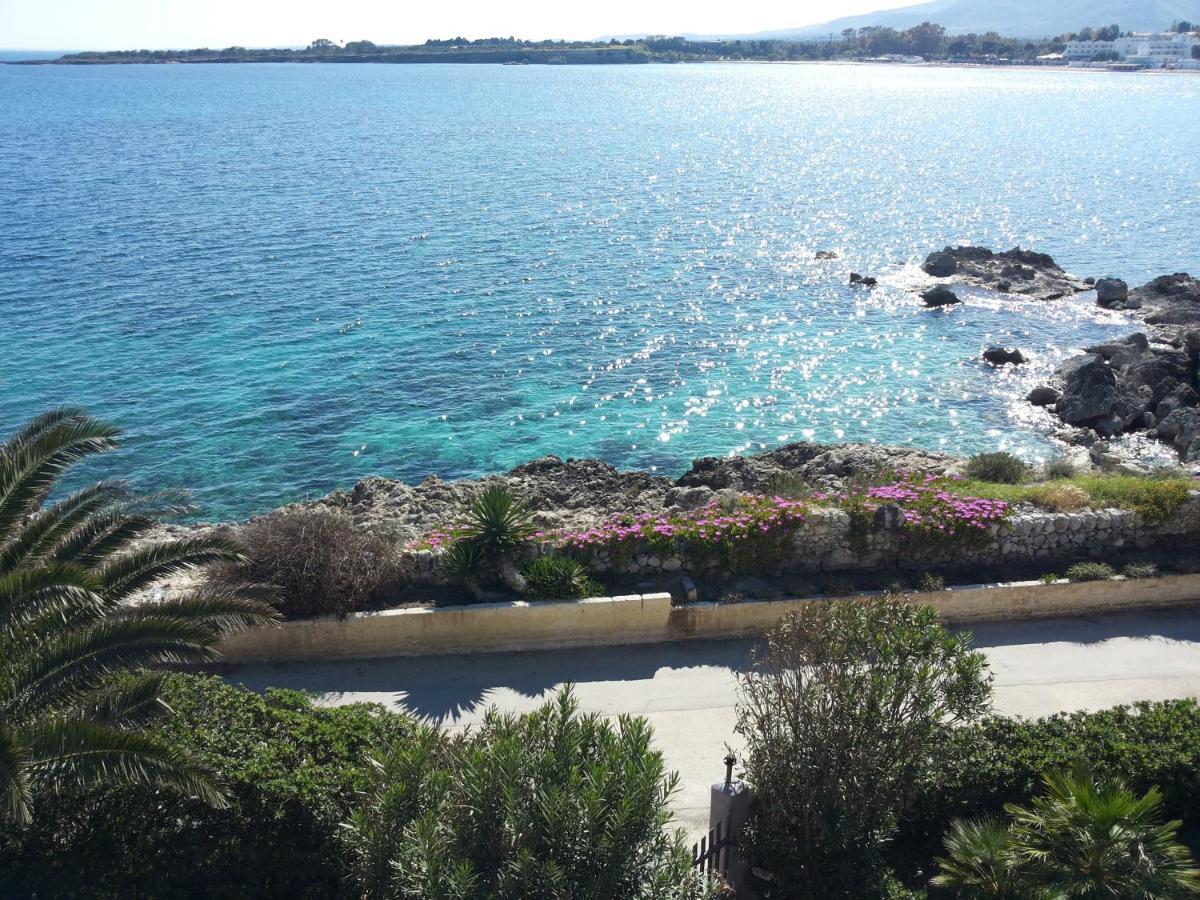 Casa Sugli Scogli Villa Fontane Bianche Buitenkant foto
